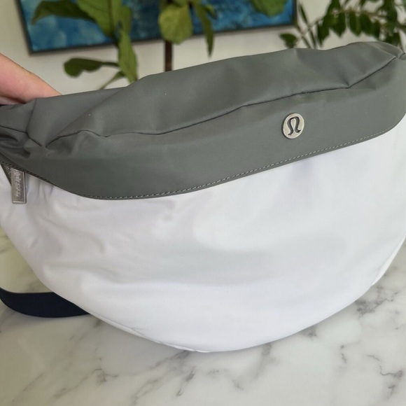 NWT Lululemon Large Classic Belt Bag 3.5L Grey Sage White Opal True Navy Unisex - Picture 3 of 6